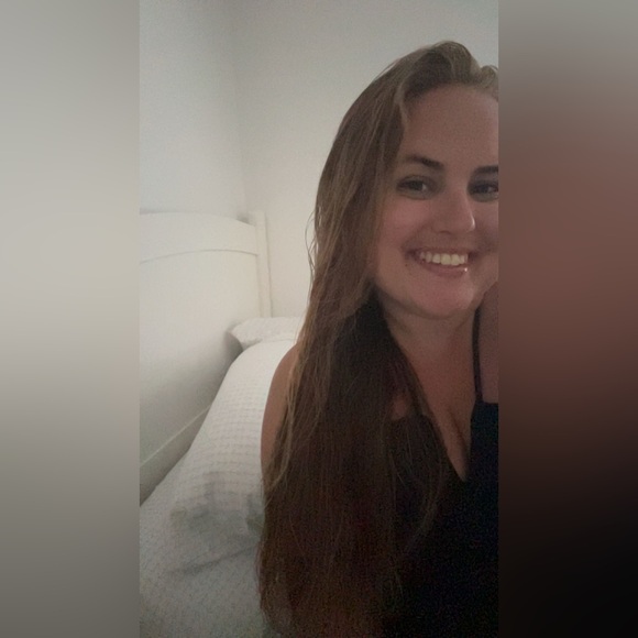 Meet your Posher, Kelly - Picture 2 of 2